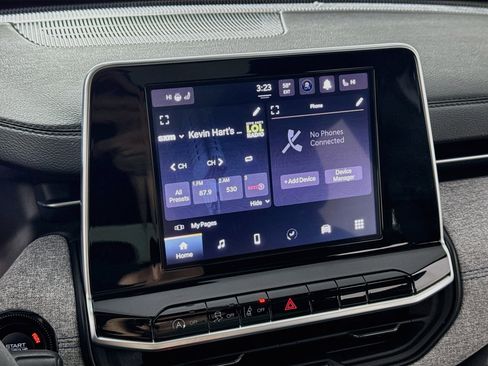 Used 2025 Jeep Compass Latitude w/ Sun & Sound Group AWD/4WD image 17