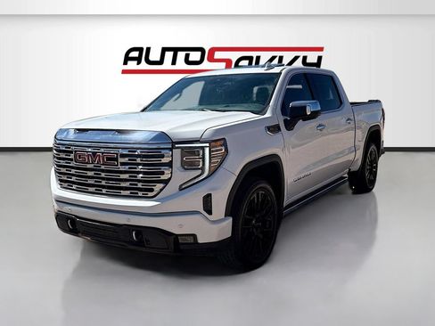 Used 2025 GMC Sierra 1500 Denali w/ Denali Reserve Package AWD/4WD image 3
