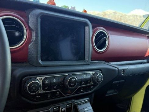 Used 2023 Jeep Gladiator Rubicon w/ LED Lighting Group image 7