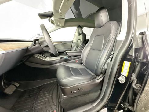 Used 2023 Tesla Model Y Long Range image 4