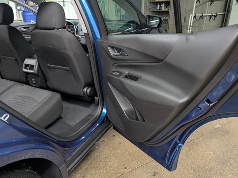 Used 2021 Chevrolet Equinox LT image 10