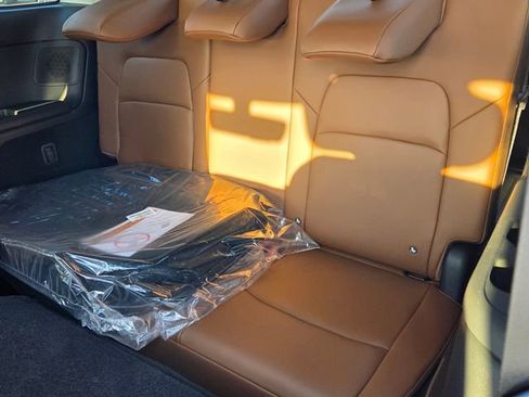 New 2026 Nissan Pathfinder Platinum w/ Cargo Package FWD image 9