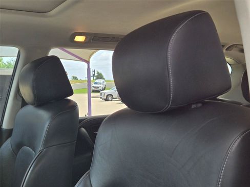 Used 2015 INFINITI QX80 4WD image 12