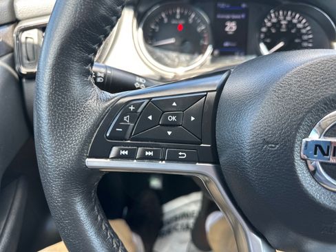 Used 2020 Nissan Rogue S AWD/4WD image 24