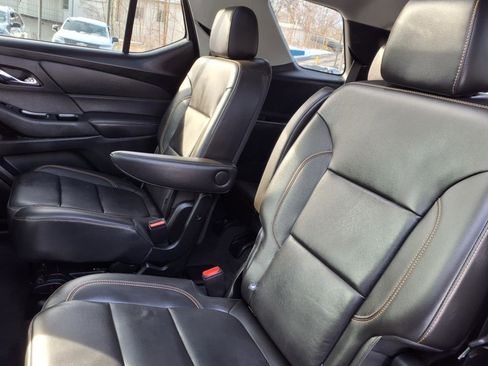 Used 2021 Chevrolet Traverse LT w/ LT Premium Package image 20