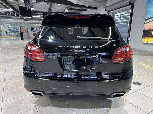 Used 2014 Porsche Cayenne AWD/4WD image 17