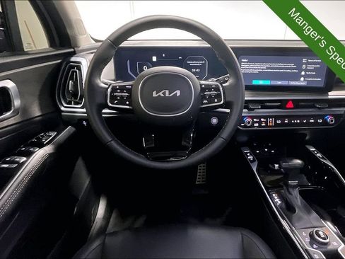 Used 2025 Kia Sorento SX AWD/4WD image 6