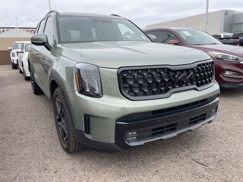 Used 2025 Kia Telluride SX Prestige X-Line image 2