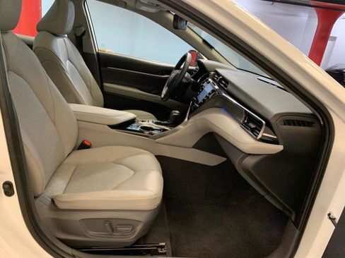 Used 2020 Toyota Camry XSE image 51