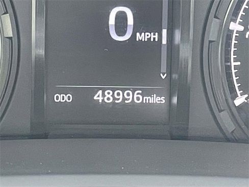 Used 2022 Toyota 4Runner SR5 image 27