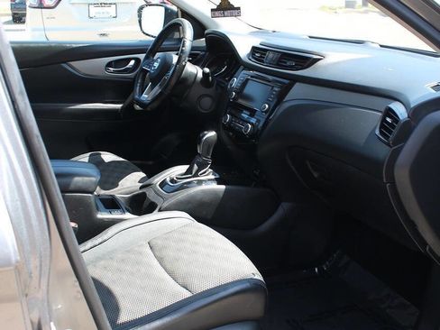 Used 2020 Nissan Rogue Sport SV w/ Technology Package AWD/4WD image 22