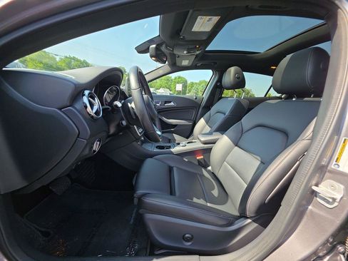 Used 2018 Mercedes-Benz GLA 250 4MATIC image 3