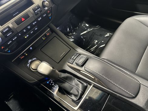 Used 2018 Lexus ES 350 w/ Navigation System Package image 26