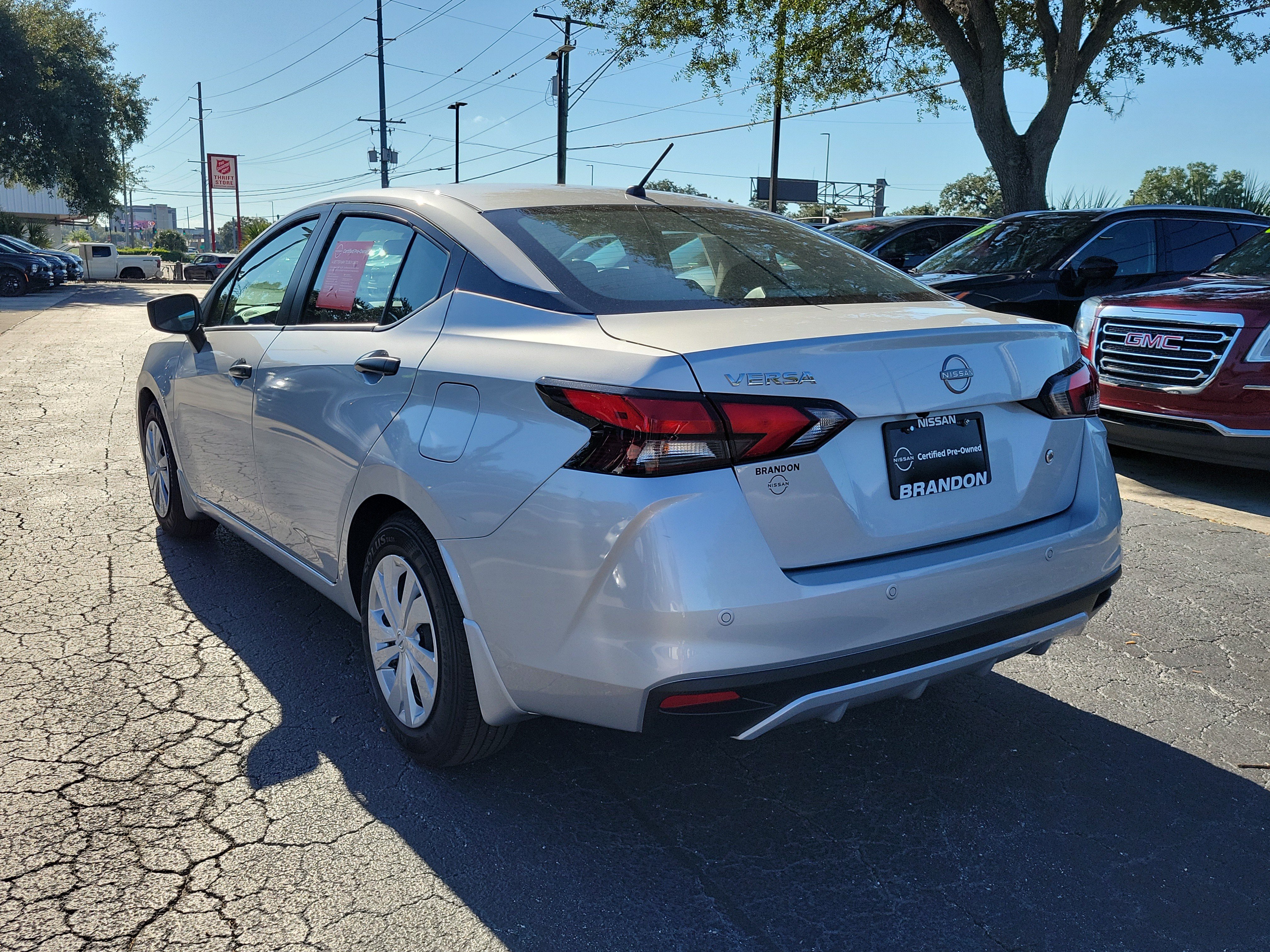 Used 2025 Nissan Versa S w/ Trunk Package FWD image 5