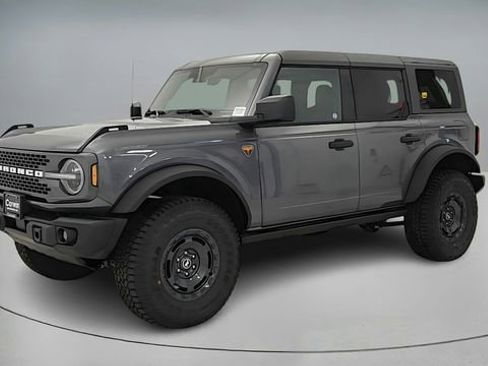 New 2025 Ford Bronco Badlands w/ Sasquatch Package image 3