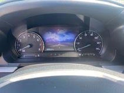 Certified 2024 Ford Explorer XLT w/ Equipment Group 202A AWD/4WD image 7
