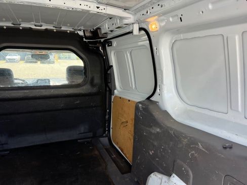 Used 2022 Ford Transit Connect XL FWD image 25