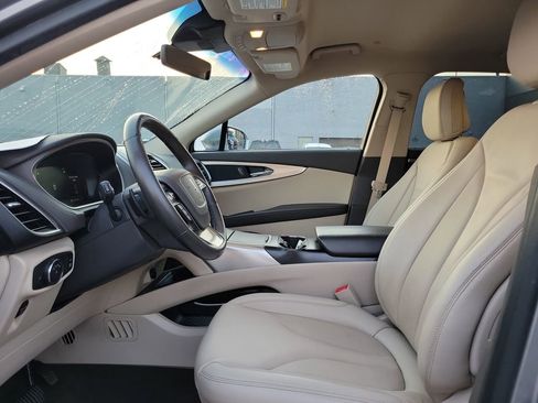 Certified 2020 Lincoln Nautilus Premier w/ Equipment Group 101A image 16