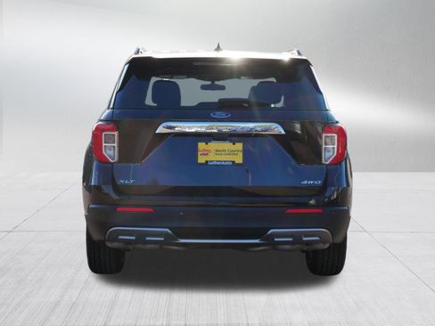 Certified 2022 Ford Explorer XLT w/ Equipment Group 202A AWD/4WD image 6