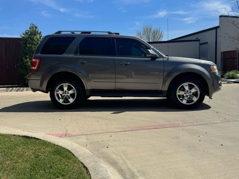 Used 2011 Ford Escape Limited w/ 301A Rapid Spec Order Code image 5