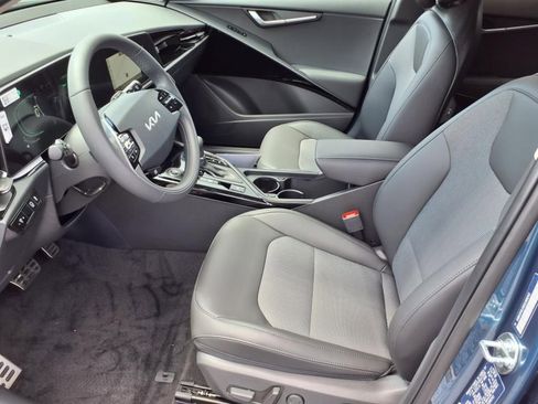 New 2025 Kia Niro EX Touring image 10