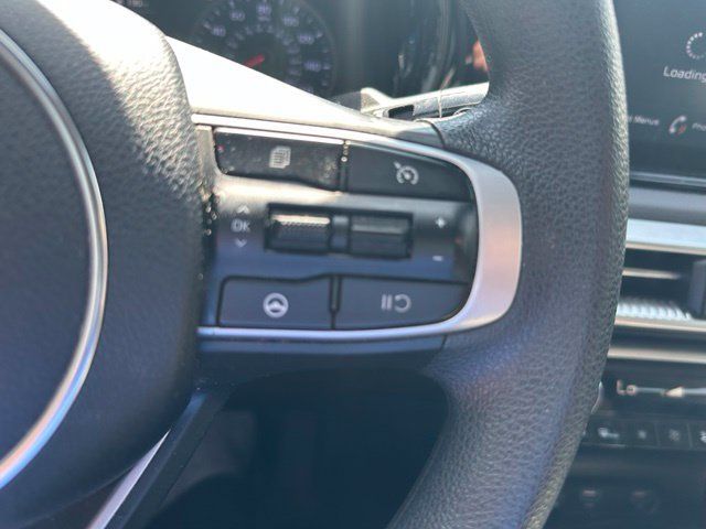 Used 2023 Kia K5 LXS FWD image 15
