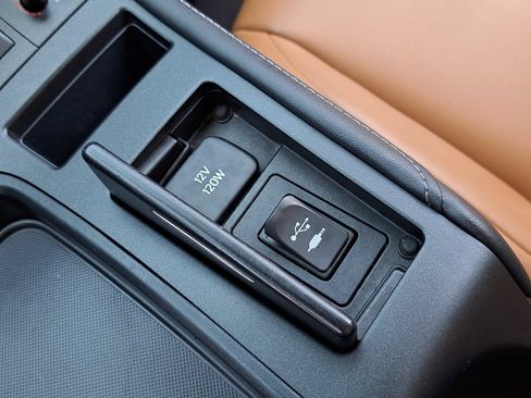 Used 2014 Lexus CT 200h w/ Seat Comfort Package FWD image 21