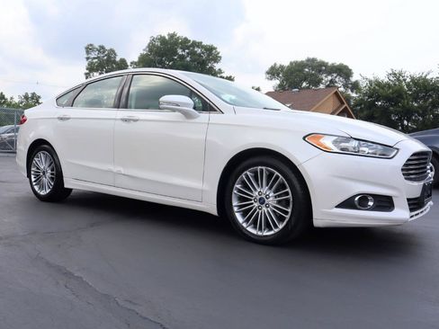 Used 2015 Ford Fusion SE w/ Equipment Group 202A FWD image 7