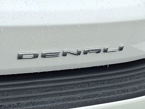 Used 2023 GMC Yukon Denali w/ LPO, Floor Liner Package image 32