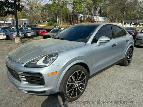 Used 2021 Porsche Cayenne Coupe image 4