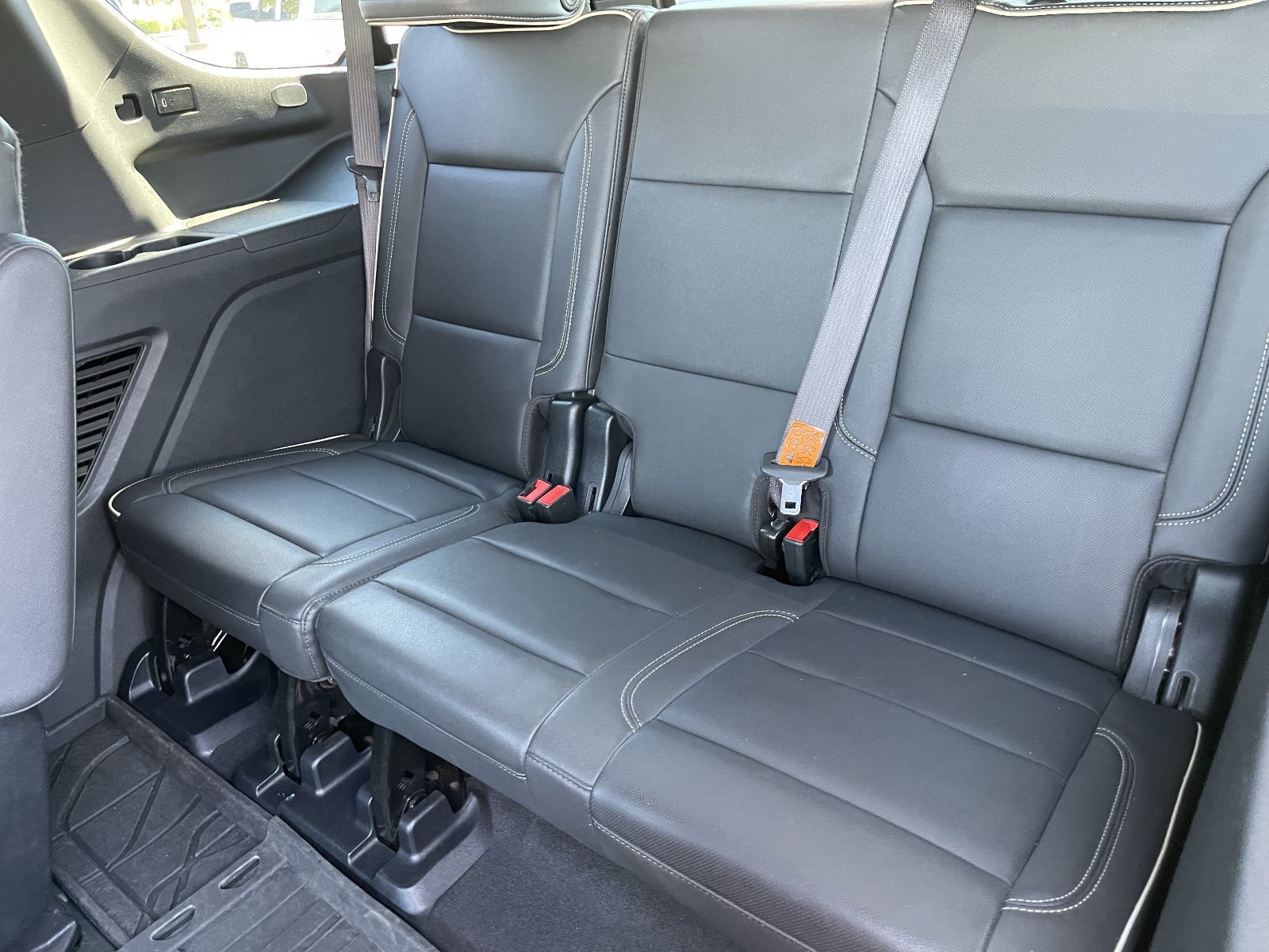 Used 2024 Chevrolet Tahoe Premier w/ Premium Package AWD/4WD image 19
