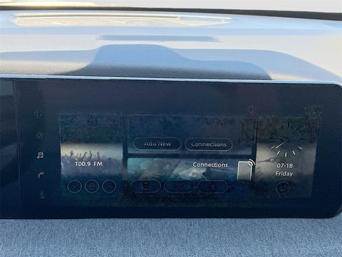 New 2025 Nissan Kicks SV image 14