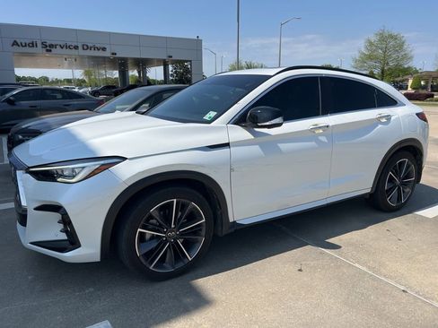 Used 2025 INFINITI QX55 Essential w/ Cargo Package image 2