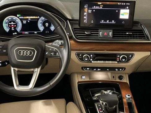 Used 2023 Audi Q5 e Premium w/ Convenience Package AWD/4WD image 18