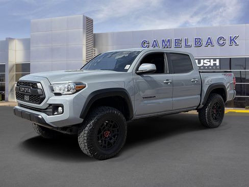Used 2019 Toyota Tacoma TRD Off-Road AWD/4WD image 32