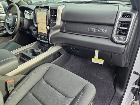 New 2026 RAM 1500 4x4 Crew Cab image 20