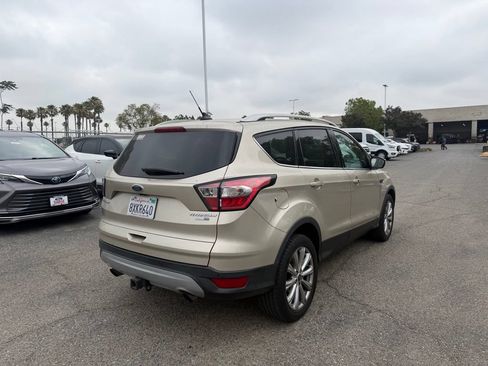 Used 2018 Ford Escape Titanium w/ Ford Safe & Smart Package AWD/4WD image 3