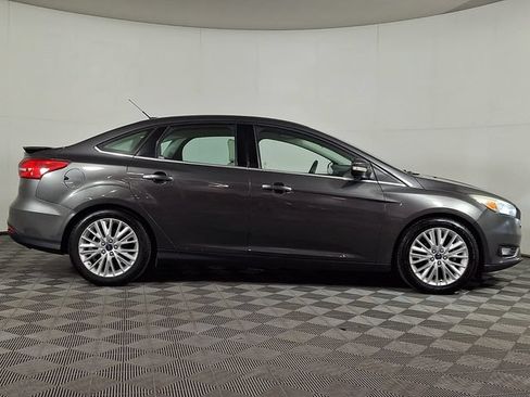 Used 2015 Ford Focus Titanium FWD image 10