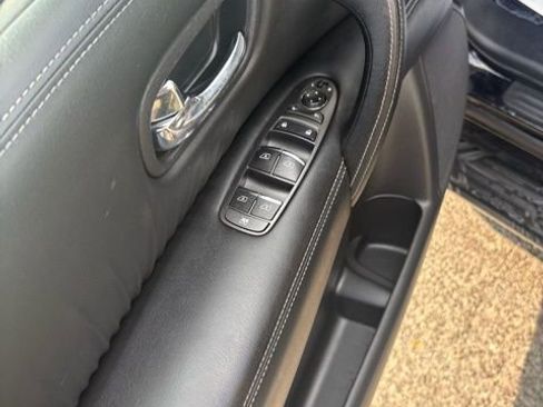 Used 2020 Nissan Armada SL w/ Premium Package image 10