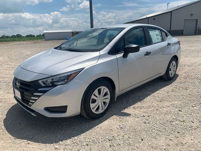New 2025 Nissan Versa S w/ Trunk Package