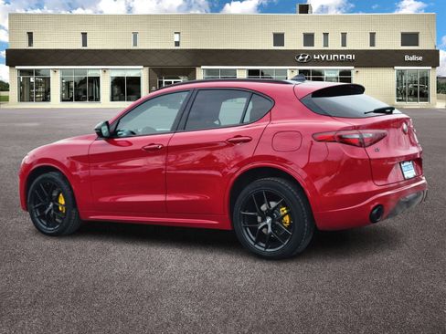 Used 2020 Alfa Romeo Stelvio Ti w/ Nero Edizione image 5