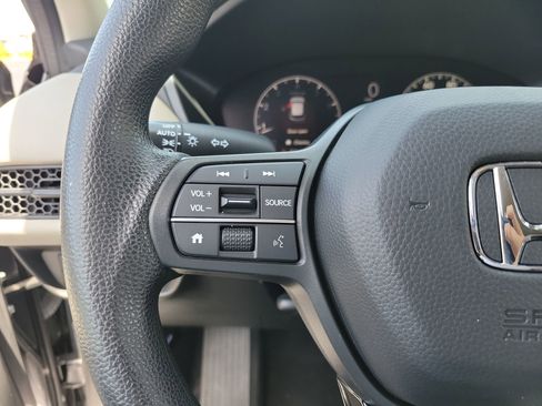 Used 2023 Honda HR-V LX image 29
