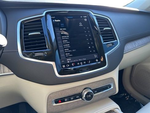 Certified 2024 Volvo XC90 T8 Ultimate image 22