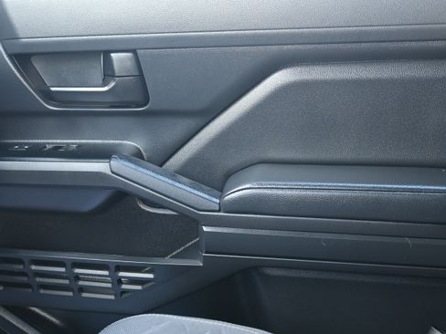 Used 2025 Toyota Tacoma SR w/ SR Upgrade Package image 19