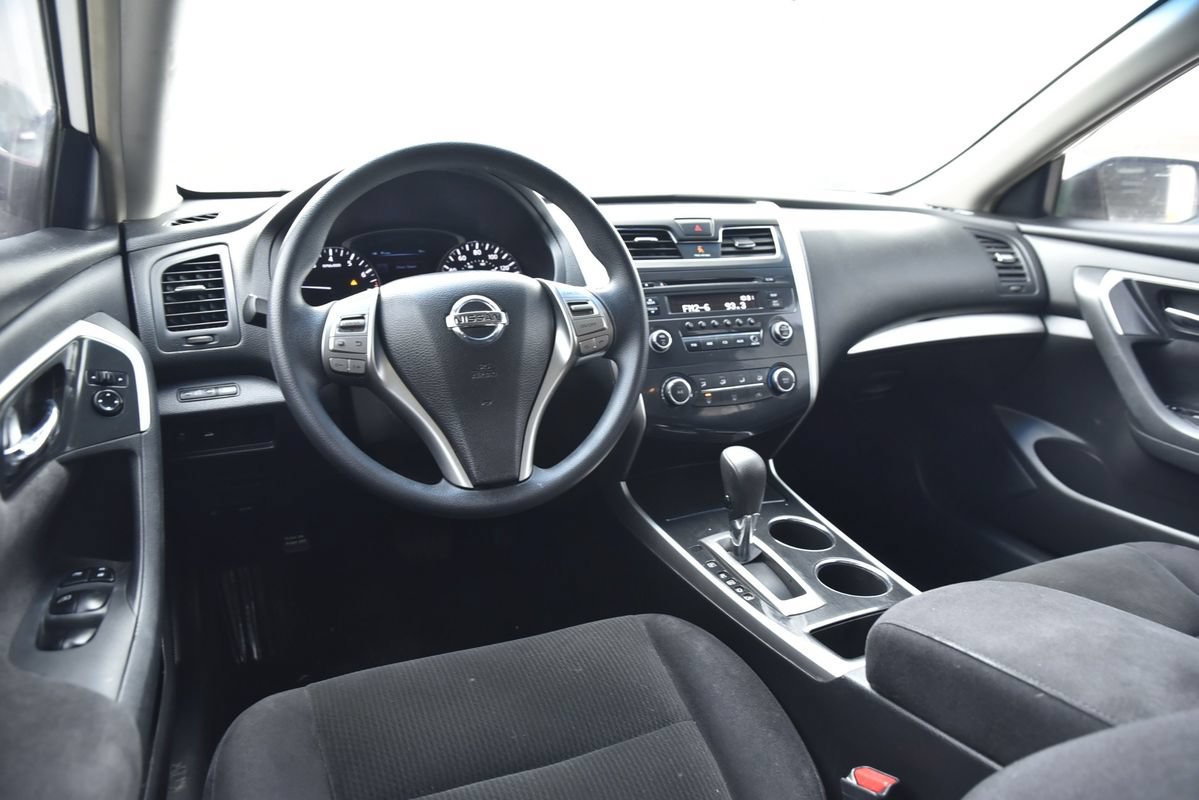 Used 2013 Nissan Altima 2.5 S FWD image 13