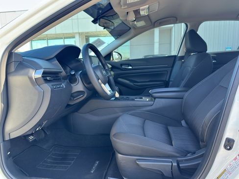 Used 2022 Nissan Altima 2.5 S image 11