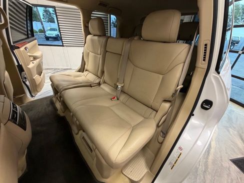 Used 2010 Lexus LX 570 4WD image 8