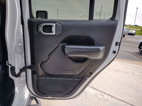 Used 2020 Jeep Wrangler Unlimited Sport S AWD/4WD image 28