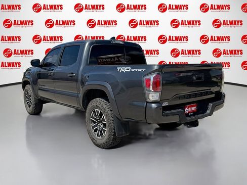 Used 2020 Toyota Tacoma TRD Sport w/ Technology Package RWD image 8