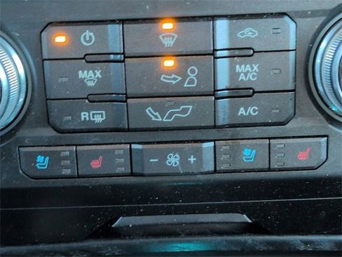 Used 2019 Ford F150 Platinum w/ Equipment Group 701A Luxury image 26